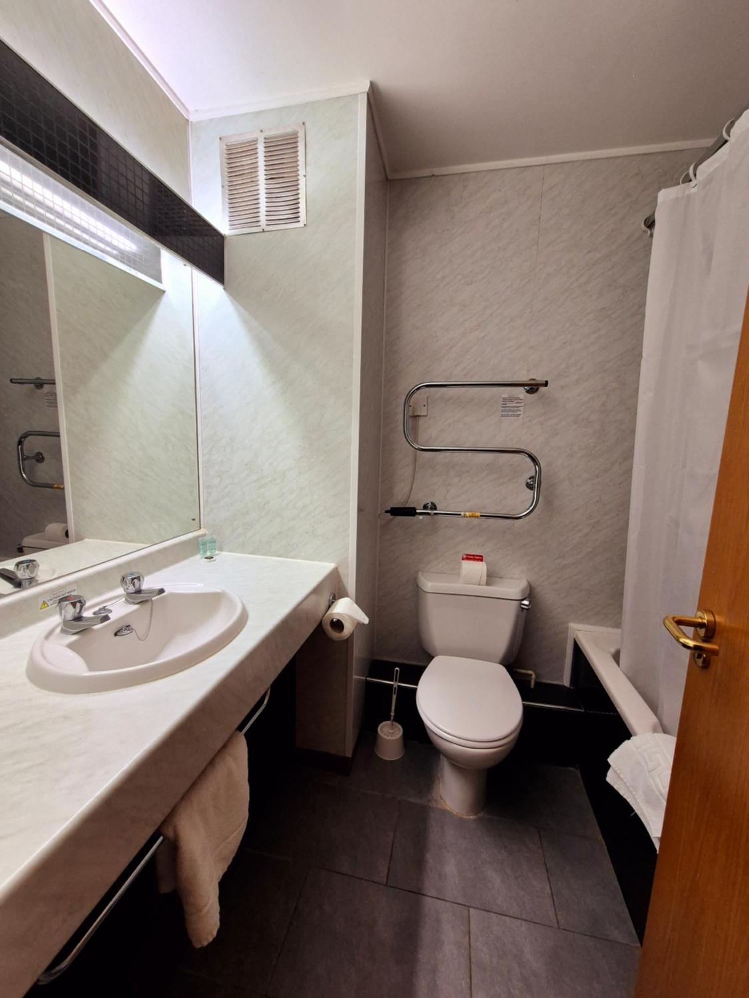 Swineshead Supreme Inn Boston מראה חיצוני תמונה